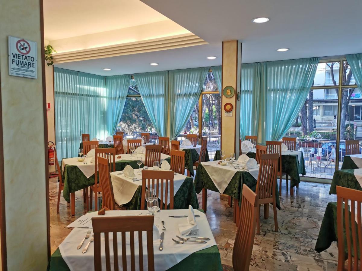 Hotel Pine Beach Rosolina Mare Εξωτερικό φωτογραφία